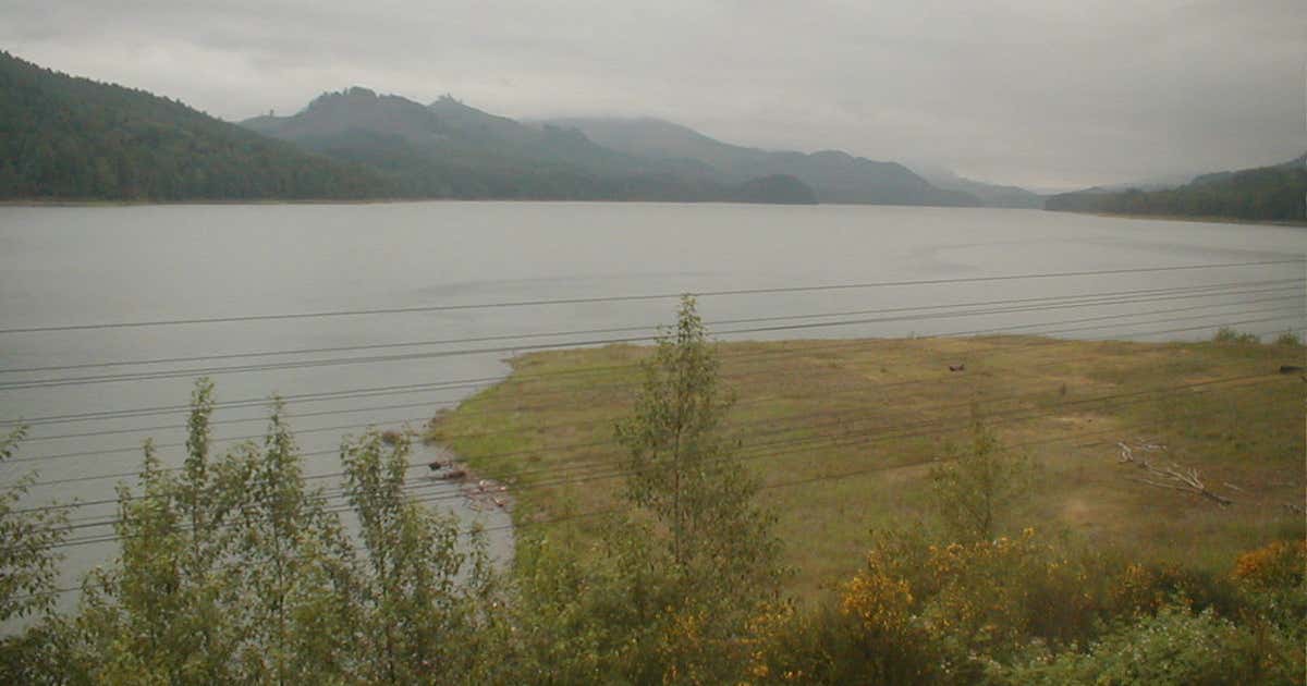 Lookout Point Lake, Oregon Roadtrippers