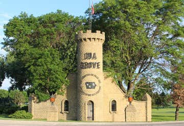 Photo of Ida Grove City Entrance Castle