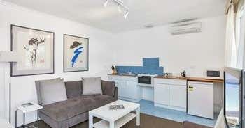 Lake Daylesford Apartment 4, New South Wales Roadtrippers