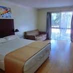 Standard Room, Non Smoking, Balcony (Bed and Breakfast): <strong>1 Queen Bed</strong><br />269-sq-foot (25-sq-meter) room, balcony/patio with garden views<br /><br /><b>Entertainment</b> - LED television with premium channels<br /><b>Food & Drink</b> -...