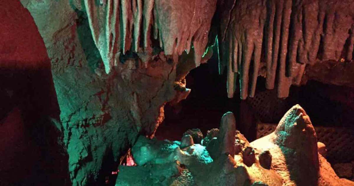 Coral Caverns, Manns Choice Roadtrippers