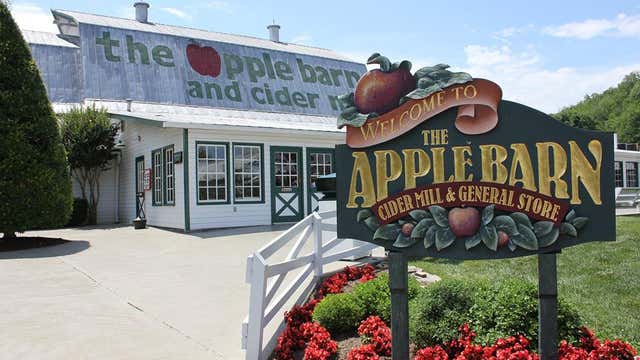 The Apple Barn And Cider Mill Sevierville Tn Roadtrippers