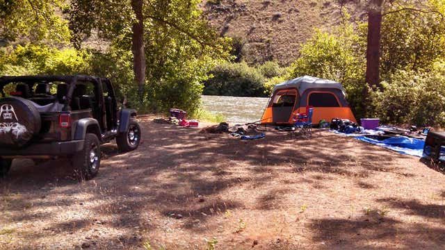Yakima River Tubing Ellensburg Wa Roadtrippers
