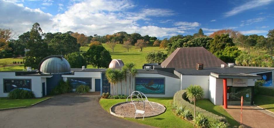 Photo of Stardome & the Auckland Observatory