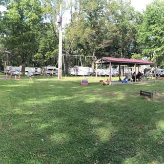 Acorn Oaks Campground