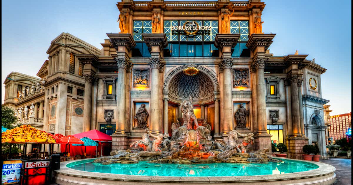 Trevi Fountain Caesar's Palace, Las Vegas Roadtrippers