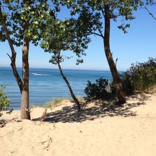 Saugatuck Dunes State Park