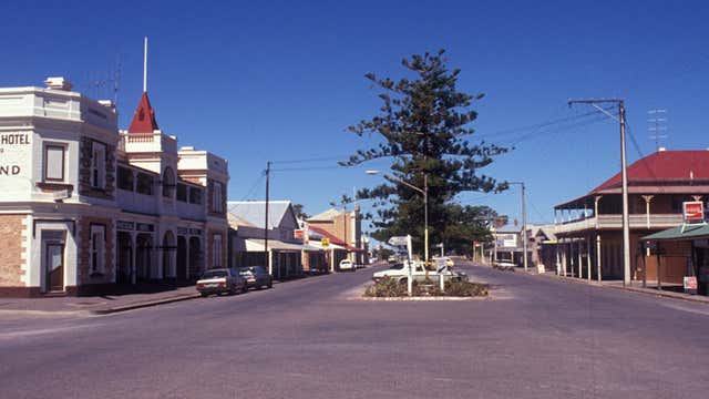 Cowell jade jewellery store