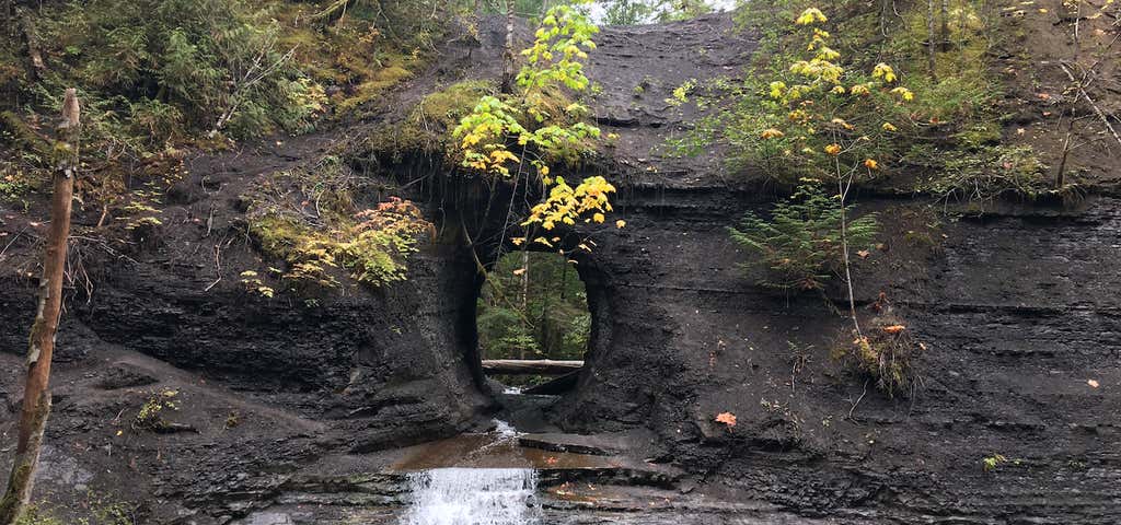Photo of Hole in the Wall