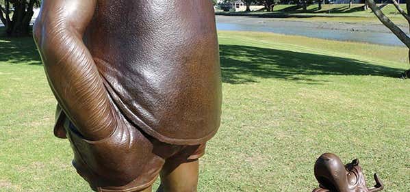 Photo of Footrot Flats Statue
