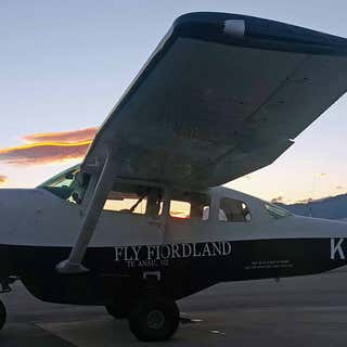 Fly Fiordland