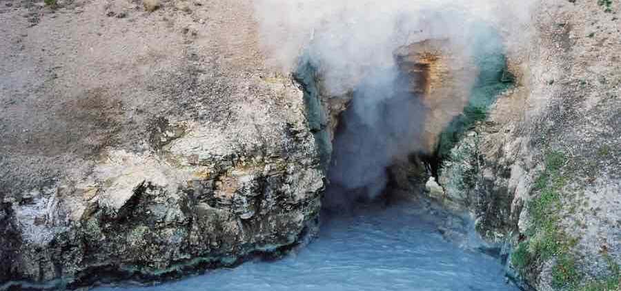 Photo of Dragon's Mouth Springs