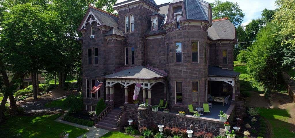 Photo of Reynolds Mansion Bed and Breakfast