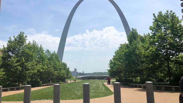 Gateway Arch National Park St Louis Mo Roadtrippers