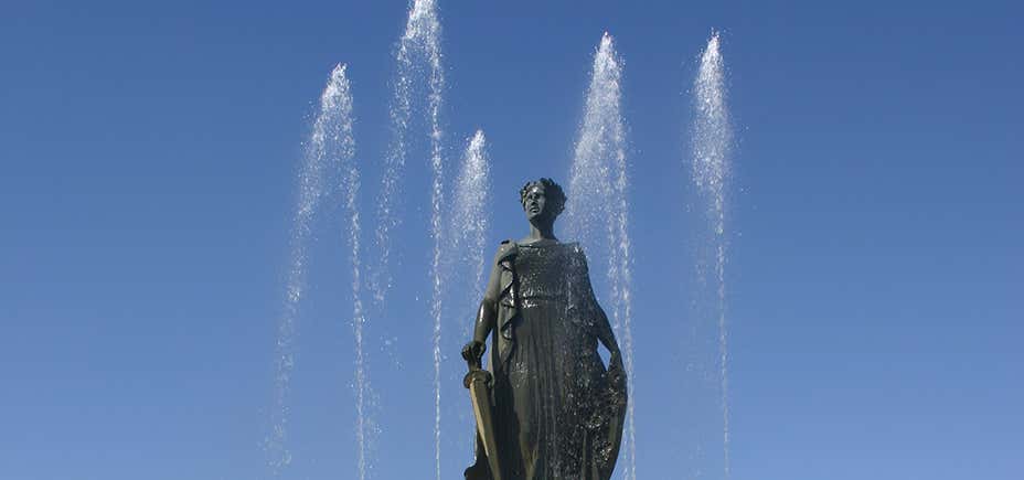 Photo of Thatcher Memorial Fountain