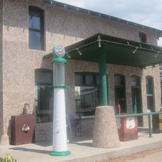 Magnolia Gas Station