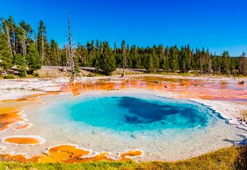 Photo of Fountain Paint Pots Trail