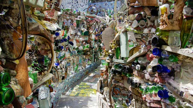 Philadelphia S Magic Gardens Philadelphia Pa Roadtrippers Philadelphia S Magic Gardens Philadelphia Pa Roadtrippers