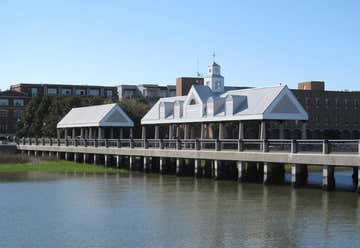 Photo of Charleston Waterfront Park