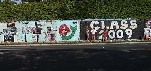 Photo of 34th Street Wall