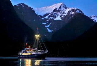 Photo of Milford Sound Day & Overnight Cruises