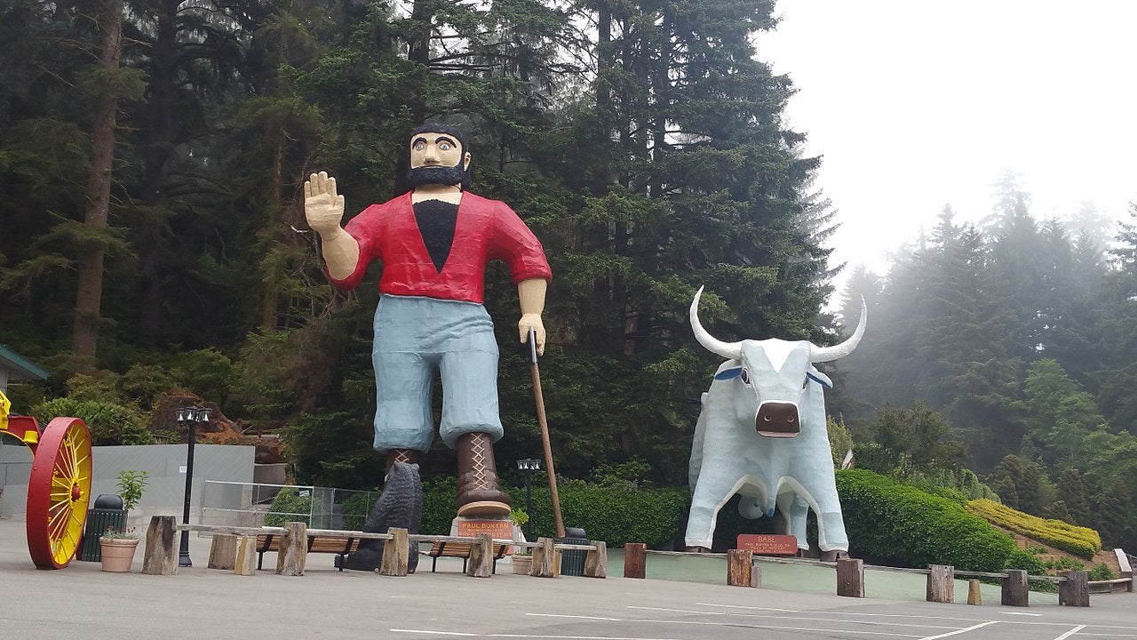 Paul Bunyan & Babe the Blue Ox Statues