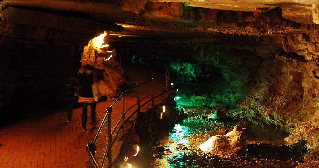 Howe Cavern, Howes Cave Roadtrippers