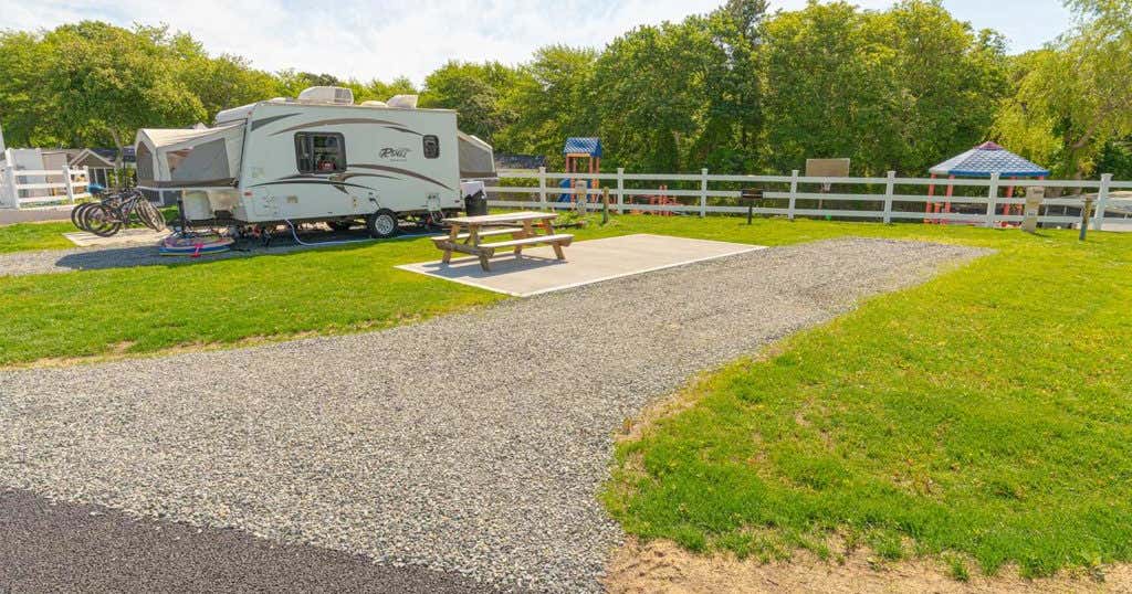 Sun Retreats Cape Cod, Massachusetts Roadtrippers