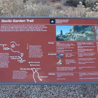 Devil's Garden Trail