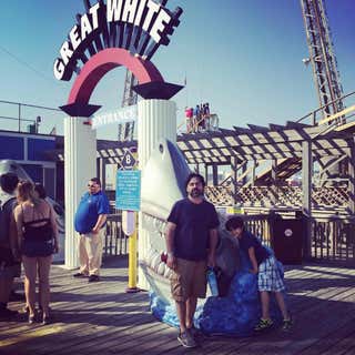 Morey's Piers And Beachfront Waterparks