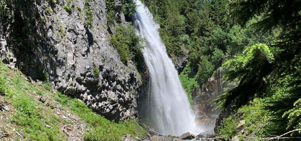 Photo of Narada Falls