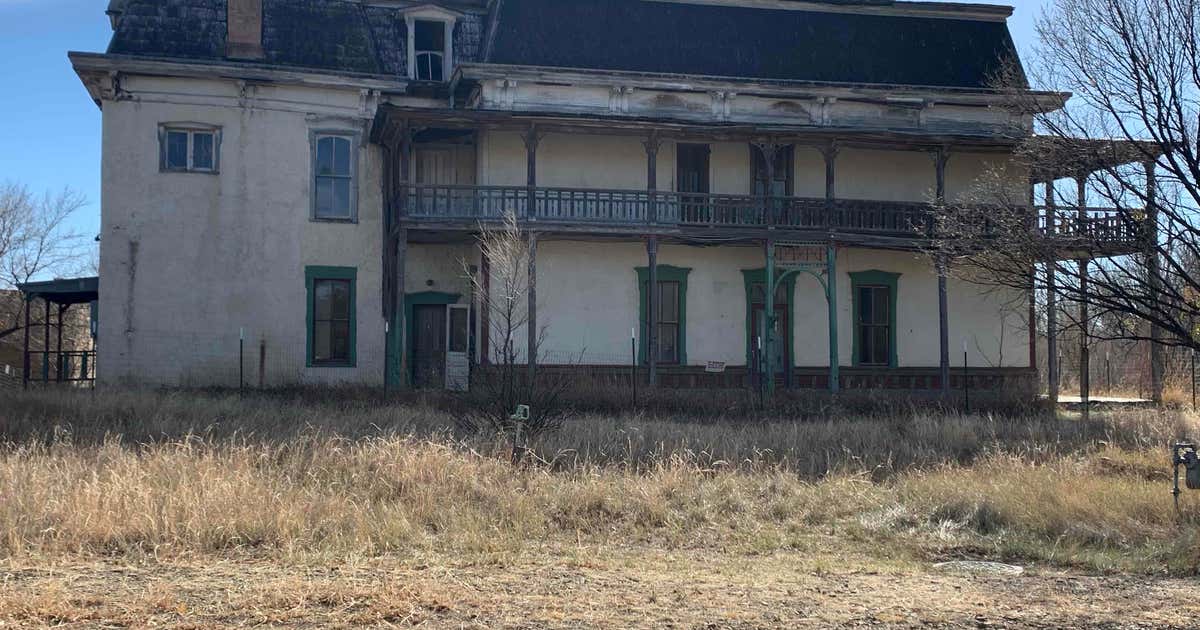 Mills House, Springer Roadtrippers