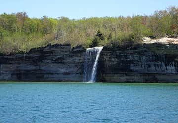Photo of Spray Falls