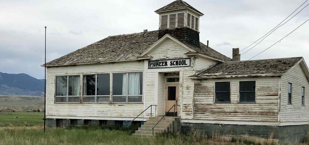 Photo of Pioneer School