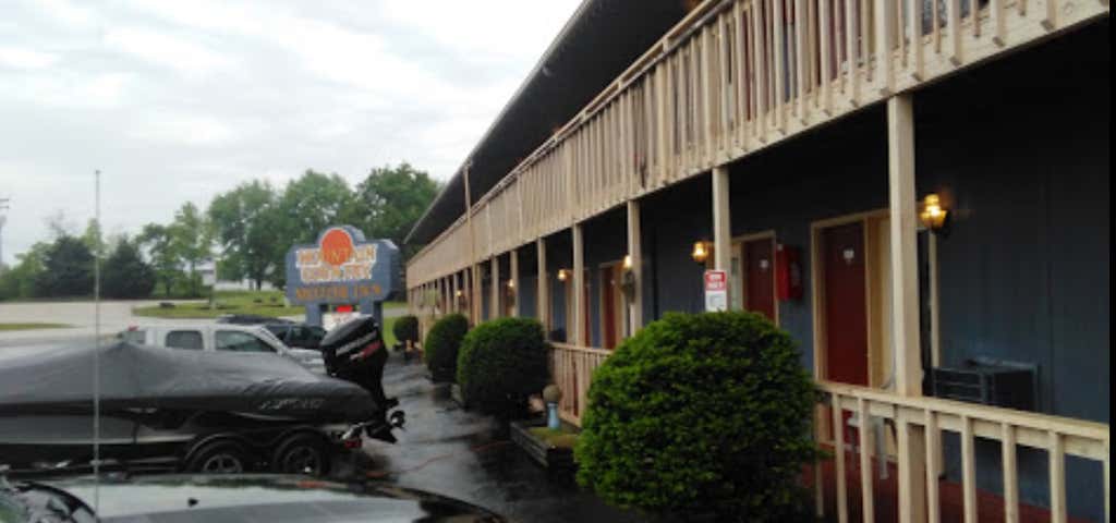 Photo of Mountain Country Motor Inn