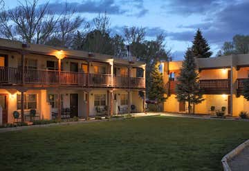 Photo of El Pueblo Lodge
