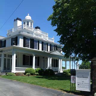 Mayflower Society House and Library