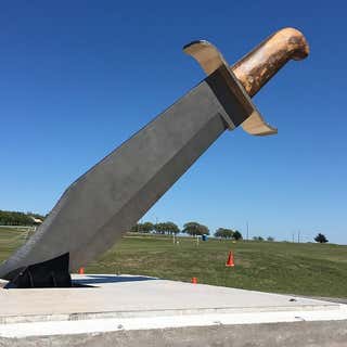 World’s Largest Bowie Knife