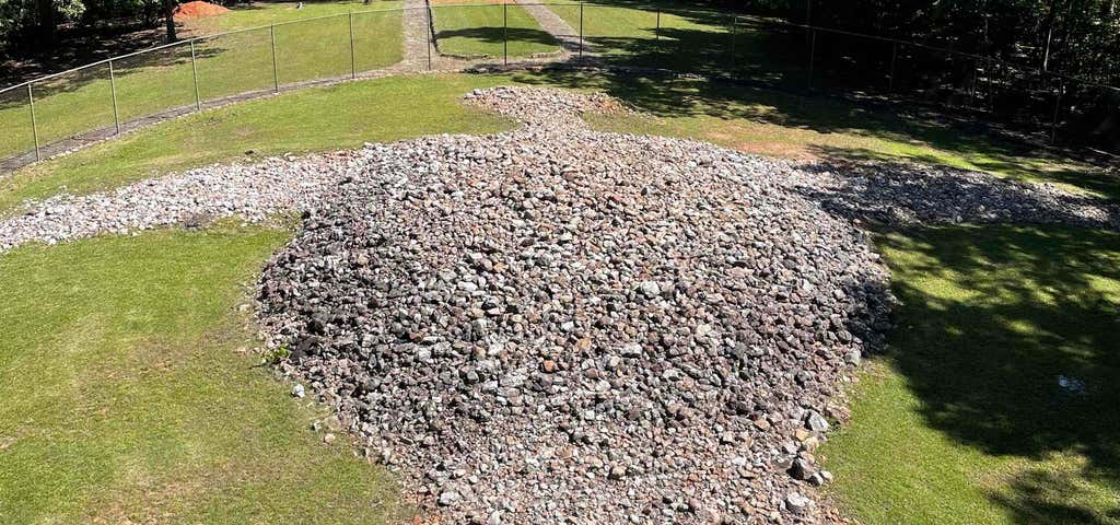 Photo of Rock Eagle Mound