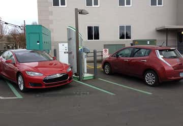 Photo of Oregon Mutual Insurance: Electric Vehicle Fast Charging Station