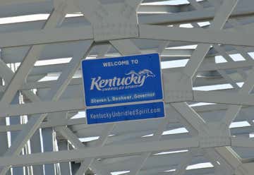 Photo of Indiana / Kentucky Border Line