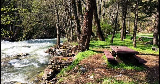 Beaver Creek Campground, Klamath River Roadtrippers