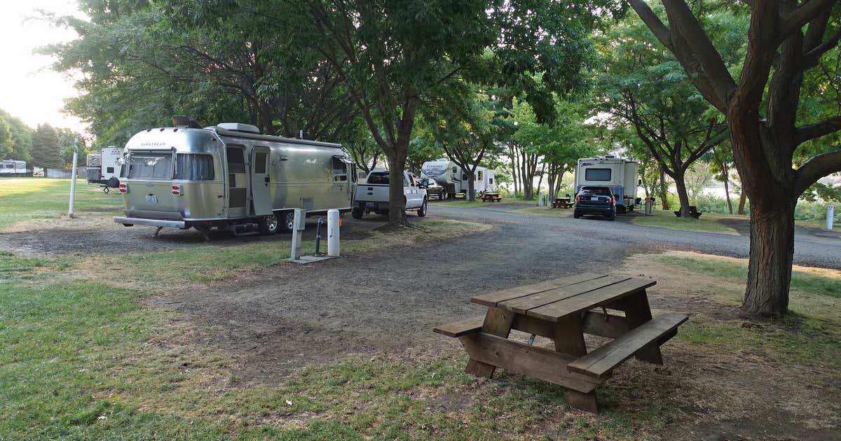 Peach Beach RV Park & Campground, Goldendale Roadtrippers