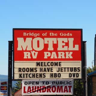 Bridge of The Gods Motel & RV Park