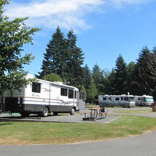 Howard Miller Steelhead Park Campground