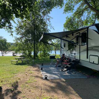 Maskenthine Lake Campground