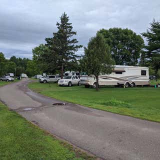 Thompson's West End City Park & Campground