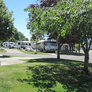 Olde Stone Village RV Park