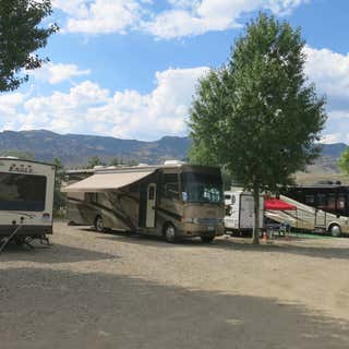 Green Creek Inn & RV Park