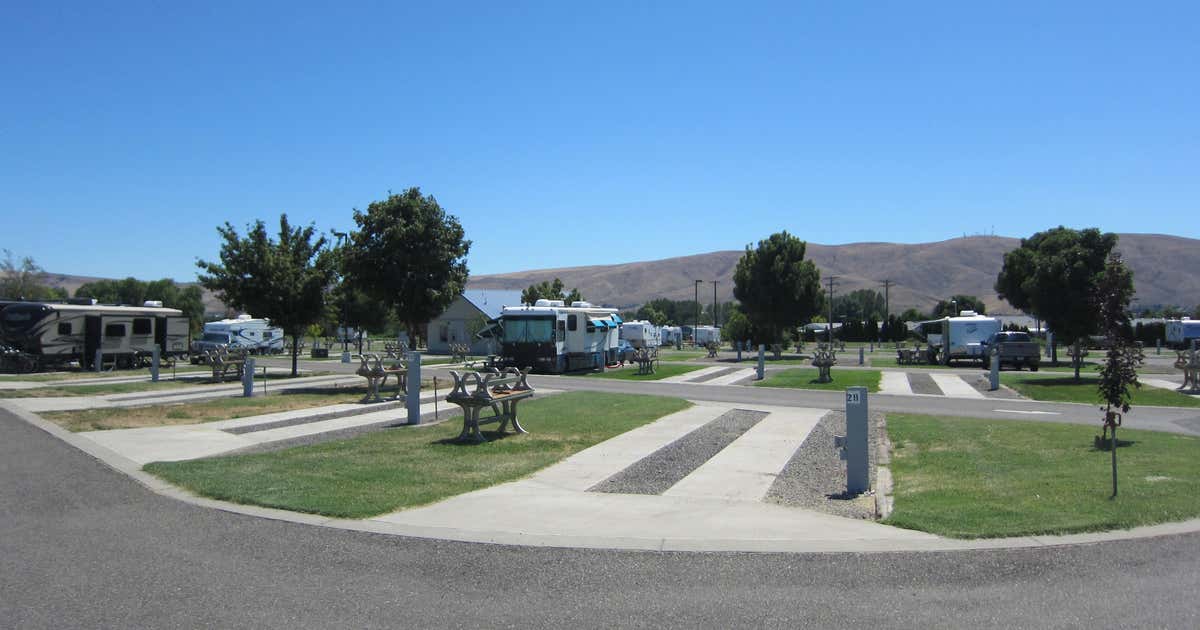 Wine Country RV Park, Prosser Roadtrippers